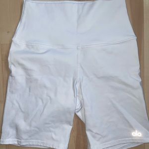 Alo 7” High-waisted biker shorts